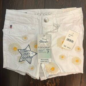 Vigoss kids cute white embro floral short